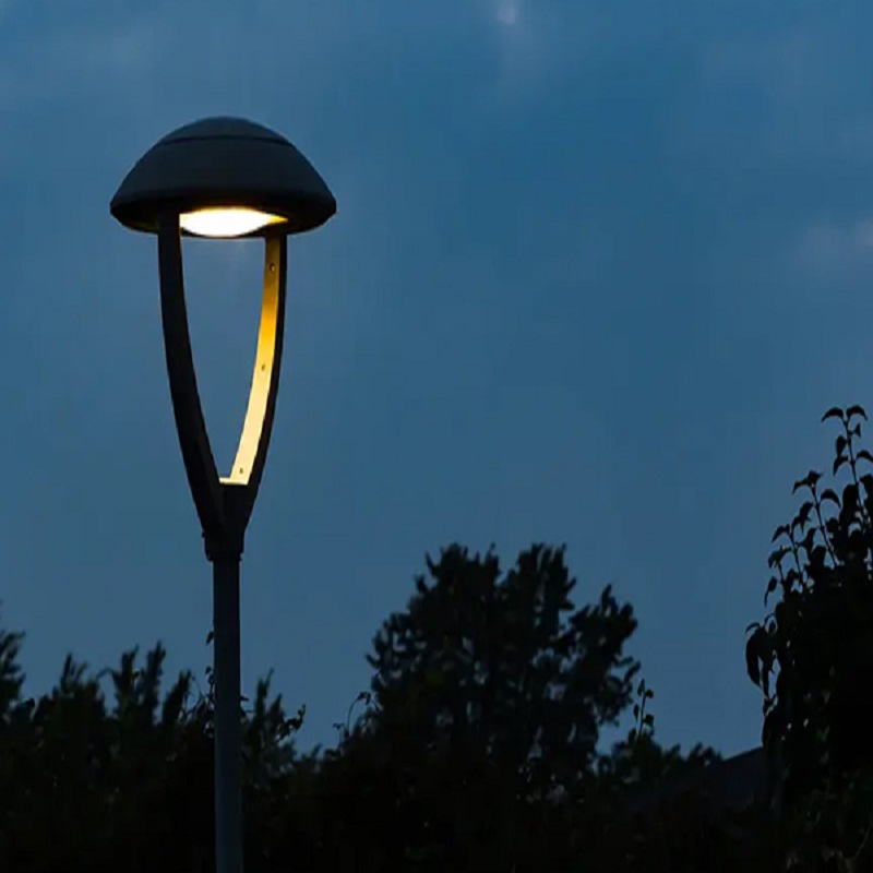 LED 店舗照明ガイド: ルーメン、色温度、器具タイプ 2026